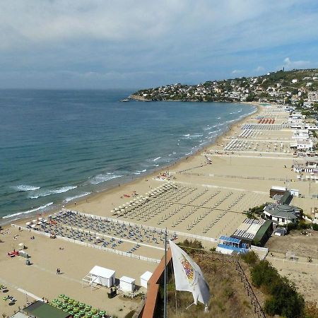 A Casa Di Lidia B&B ガエータ エクステリア 写真
